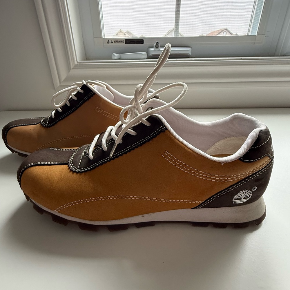 Timberland Women’s Tan and Brown Shoes
